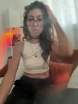 amanilouve online show from March 28, 2026, 10:27 am