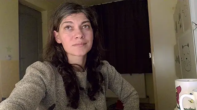 Snapshot of MercyLove chatting on November 20, 2025, 2:40 pm MercyLove online show from November 20, 2025, 2:40 pm