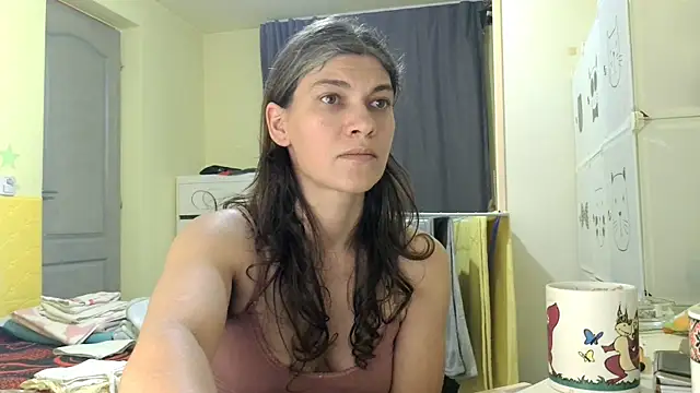 Snapshot of MercyLove chatting on December 17, 2025, 4:34 pm MercyLove online show from December 17, 2025, 4:34 pm