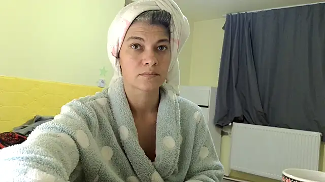 Snapshot of MercyLove chatting on October 10, 2025, 2:18 pm MercyLove online show from October 10, 2025, 2:18 pm