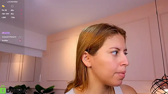 Snapshot of ROSE__15 chatting on November 10, 2025, 11:26 am ROSE 15 online show from November 10, 2025, 11:26 am