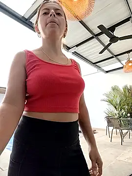 Snapshot of ROSE__15 chatting on November 26, 2025, 11:43 am ROSE 15 online show from November 26, 2025, 11:43 am