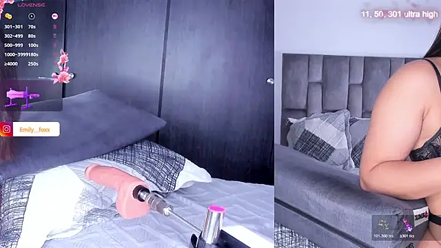 Snapshot of emily_fox1 chatting on July 3, 2026, 11:39 am emily fox1 online show from July 3, 2026, 11:39 am