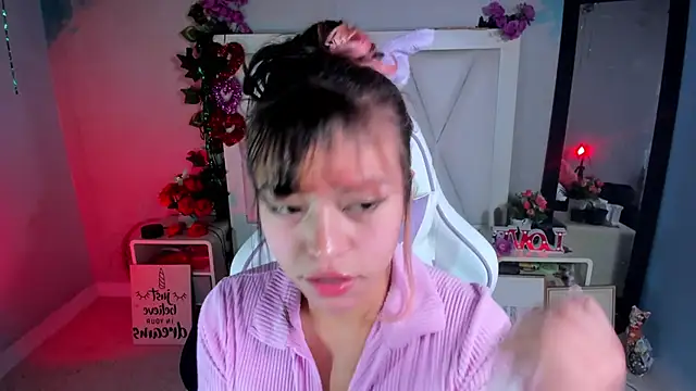 katalina garcia online show from November 5, 2025, 10:35 pm