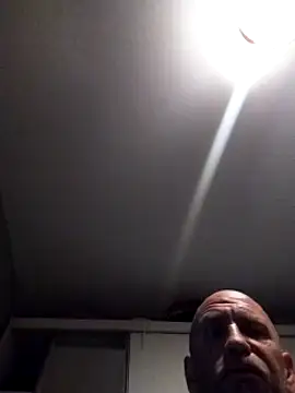 Snapshot of Verynaughtyx chatting on October 15, 2025, 9:45 pm Verynaughtyx online show from October 15, 2025, 9:45 pm