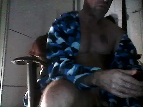 Snapshot of Verynaughtyx chatting on October 29, 2025, 5:34 pm Verynaughtyx online show from October 29, 2025, 5:34 pm