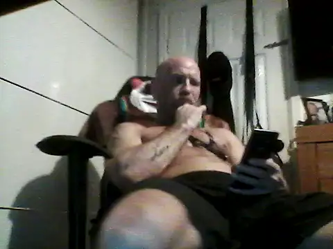 Snapshot of Verynaughtyx chatting on October 28, 2025, 4:06 pm Verynaughtyx online show from October 28, 2025, 4:06 pm