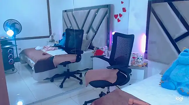 Snapshot of lady_Ary_xx chatting on March 4, 2025, 3:44 am lady Ary xx online show from March 4, 2025, 3:44 am