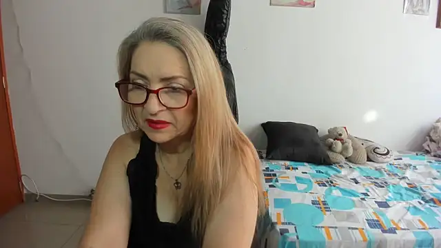 D-yanamilf online show from September 21, 2025, 1:05 pm