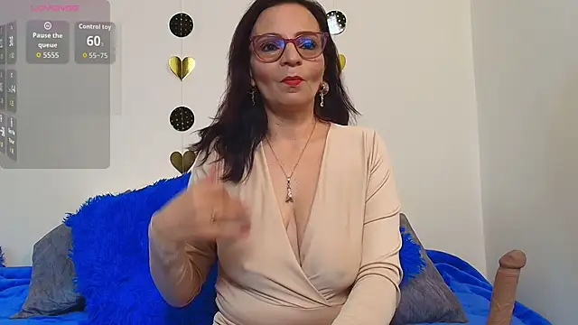 Miss ellien online show from April 10, 2026, 7:48 am