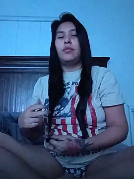 Snapshot of LunaGelatti chatting on May 20, 2026, 10:56 am LunaGelatti online show from May 20, 2026, 10:56 am