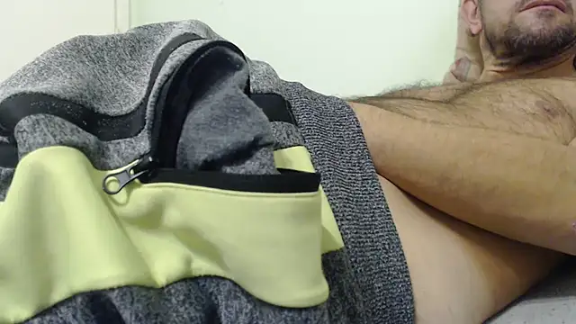 Snapshot of VASKOS178 chatting on November 11, 2025, 10:04 pm VASKOS178 online show from November 11, 2025, 10:04 pm