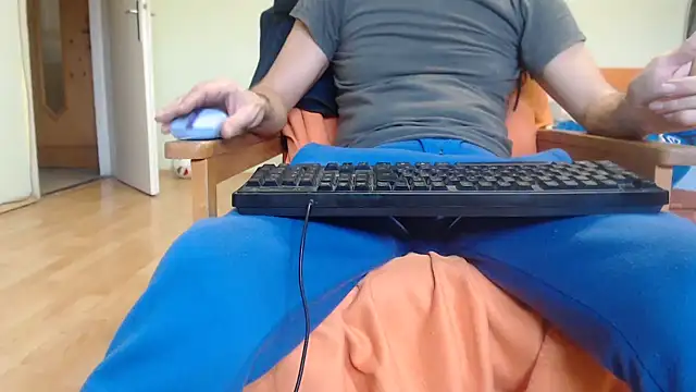 Snapshot of VASKOS178 chatting on December 3, 2025, 8:58 am VASKOS178 online show from December 3, 2025, 8:58 am