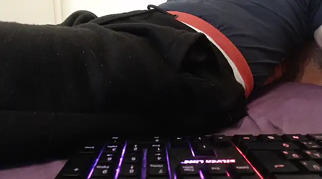 Snapshot of VASKOS178 chatting on March 19, 2025, 4:24 pm VASKOS178 online show from March 19, 2025, 4:24 pm