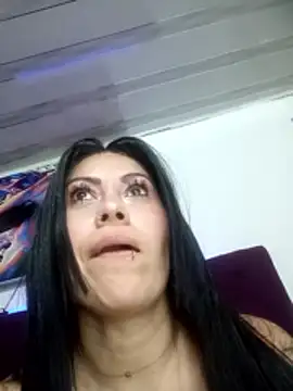 Tania mature online show from March 6, 2026, 5:52 pm