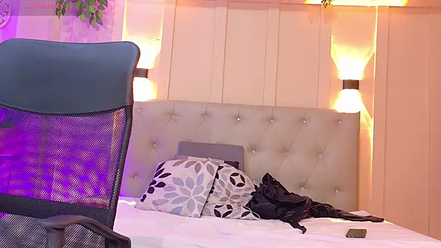 Snapshot of nicol_snow chatting on November 25, 2025, 1:11 pm nicol snow online show from November 25, 2025, 1:11 pm