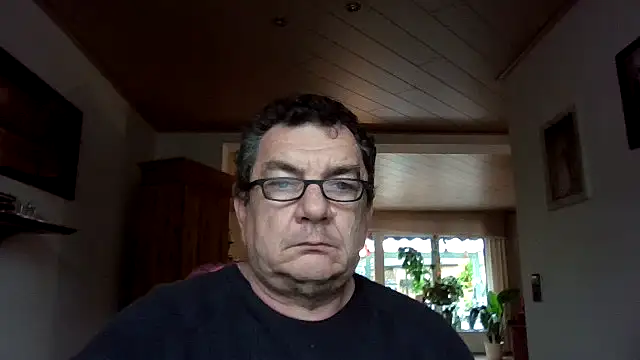 Snapshot of Nobbie444 chatting on November 15, 2025, 10:19 am Nobbie444 online show from November 15, 2025, 10:19 am