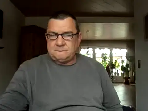 Snapshot of Nobbie444 chatting on May 16, 2026, 9:52 am Nobbie444 online show from May 16, 2026, 9:52 am