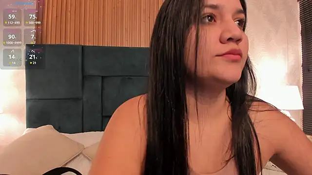 Snapshot of Kareena_chopra chatting on October 29, 2025, 12:37 pm Kareena chopra online show from October 29, 2025, 12:37 pm