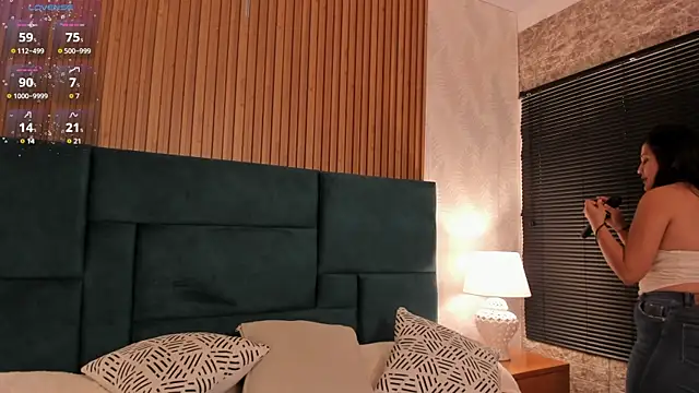 Snapshot of Kareena_chopra chatting on October 20, 2025, 12:38 pm Kareena chopra online show from October 20, 2025, 12:38 pm