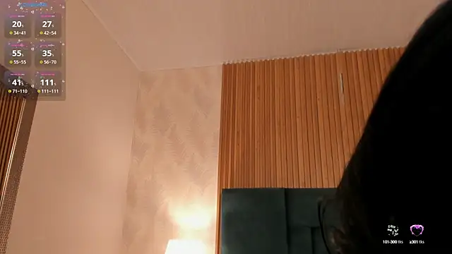 Snapshot of Kareena_chopra chatting on October 9, 2025, 12:17 pm Kareena chopra online show from October 9, 2025, 12:17 pm