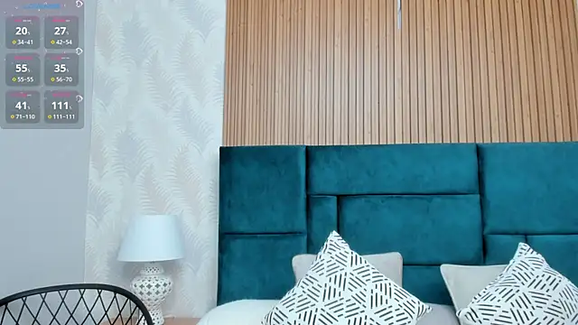 Snapshot of Kareena_chopra chatting on September 13, 2025, 12:27 pm Kareena chopra online show from September 13, 2025, 12:27 pm