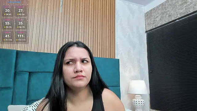 Snapshot of Kareena_chopra chatting on September 10, 2025, 12:26 pm Kareena chopra online show from September 10, 2025, 12:26 pm