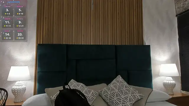 Snapshot of Kareena_chopra chatting on October 10, 2025, 12:17 pm Kareena chopra online show from October 10, 2025, 12:17 pm