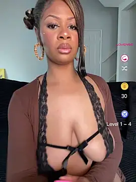 Snapshot of shawneebaby chatting on June 3, 2026, 7:29 pm shawneebaby online show from June 3, 2026, 7:29 pm