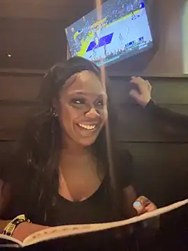 Snapshot of TilaTotti chatting on February 20, 2025, 5:44 am TilaTotti online show from February 20, 2025, 5:44 am