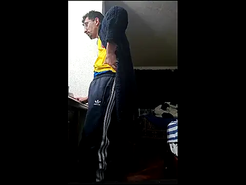 ALBEIROFOOTBALL1992 online show from June 2, 2026, 4:56 am