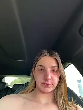 DoriDeluxe66 online show from March 21, 2026, 8:19 am