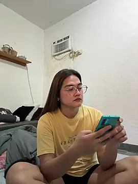 Snapshot of MarieLoveGlamorous chatting on February 19, 2026, 2:25 pm MarieLoveGlamorous online show from February 19, 2026, 2:25 pm