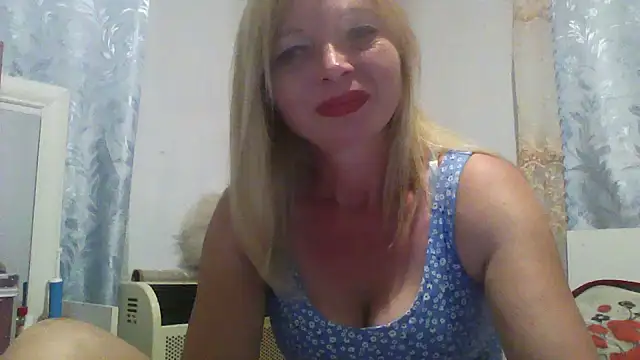 Snapshot of Lola_115 chatting on June 30, 2026, 8:53 pm Lola 115 online show from June 30, 2026, 8:53 pm