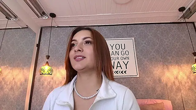 Snapshot of Emiily_W chatting on February 19, 2025, 4:55 pm Emiily W online show from February 19, 2025, 4:55 pm