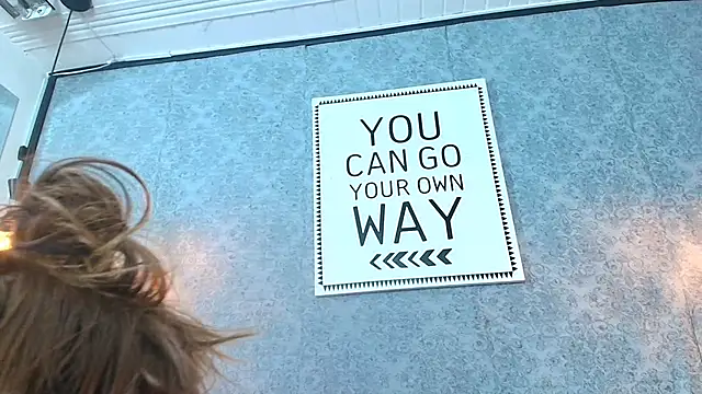 Snapshot of Emiily_W chatting on January 26, 2025, 3:59 am Emiily W online show from January 26, 2025, 3:59 am