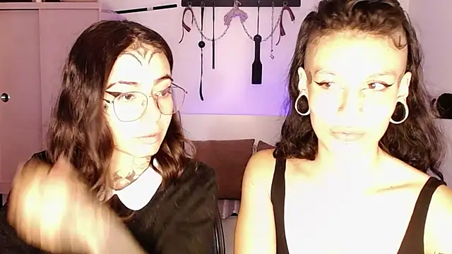 Snapshot of _onthary_6 chatting on November 6, 2025, 11:58 am onthary 6 online show from November 6, 2025, 11:58 am