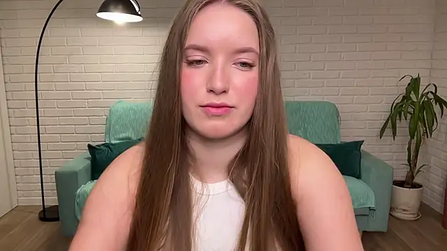 Snapshot of EvaMaddison chatting on October 29, 2025, 5:50 am EvaMaddison online show from October 29, 2025, 5:50 am