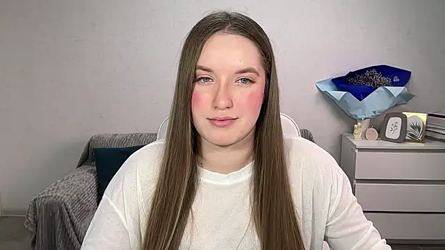 Snapshot of EvaMaddison chatting on November 12, 2025, 6:34 pm EvaMaddison online show from November 12, 2025, 6:34 pm