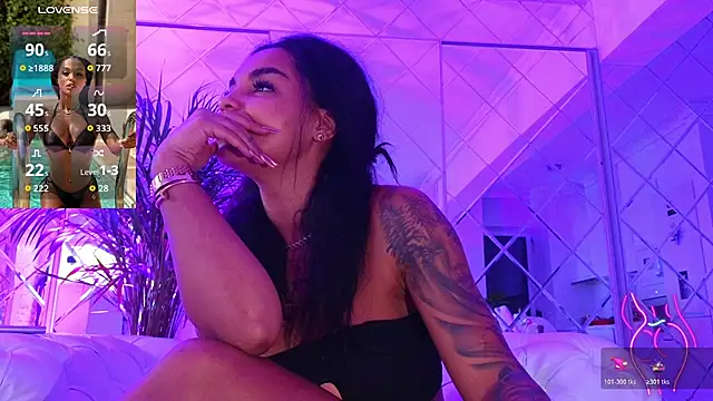 KimiBrown online show from December 5, 2025, 4:55 am