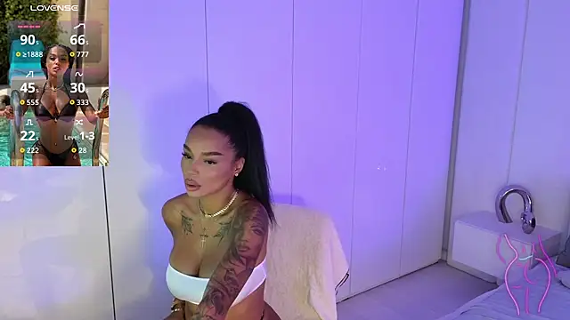 KimiBrown online show from September 29, 2025, 10:11 am