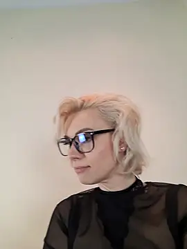 AureliaDoux online show from February 27, 2025, 8:53 pm