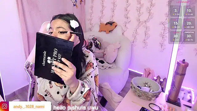 Snapshot of Nami_usagi chatting on December 15, 2025, 12:55 pm Nami usagi online show from December 15, 2025, 12:55 pm