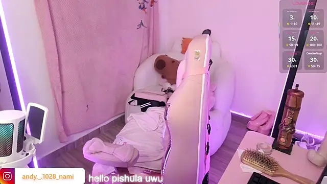 Snapshot of Nami_usagi chatting on November 22, 2025, 10:52 pm Nami usagi online show from November 22, 2025, 10:52 pm