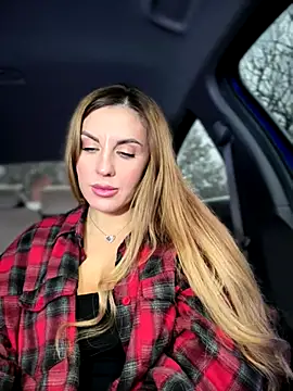 Snapshot of Kalli_Fornia chatting on December 2, 2025, 9:22 am Kalli Fornia online show from December 2, 2025, 9:22 am