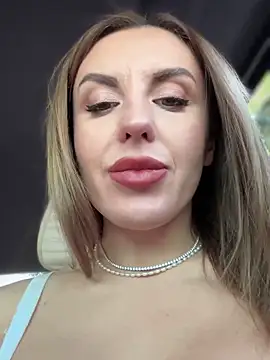 Snapshot of Kalli_Fornia chatting on September 14, 2025, 8:48 am Kalli Fornia online show from September 14, 2025, 8:48 am