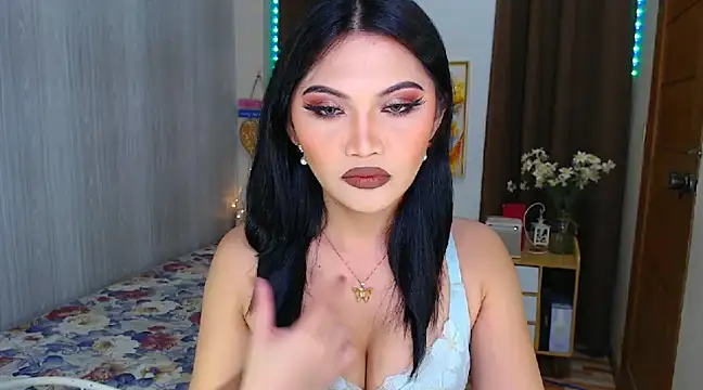 xXCathyJennerXx online show from February 5, 2025, 7:07 am