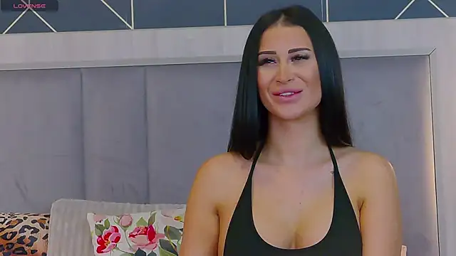 EmyLaveau online show from November 24, 2025, 6:46 am