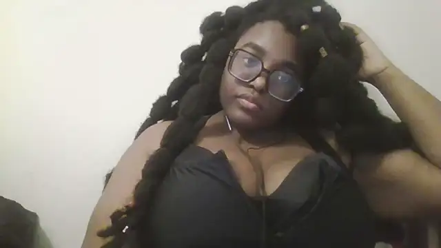 Snapshot of MissCC99 chatting on November 18, 2025, 4:38 am MissCC99 online show from November 18, 2025, 4:38 am