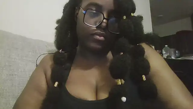 Snapshot of MissCC99 chatting on October 17, 2025, 1:53 am MissCC99 online show from October 17, 2025, 1:53 am